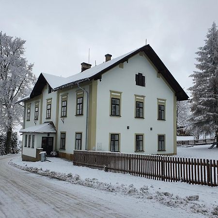 Stara Skola Hedec Aparthotel Králíky Exterior foto